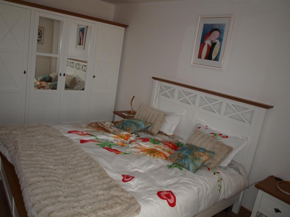 Amavera Apartment Тыргу-Жиу Экстерьер фото